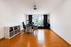 Straits Gardens (D27), Terrace #576802271